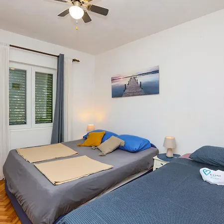 アパート With Parking Space Biograd Na Moru, Biograd - 23705 ビオグラード・ナ・モル