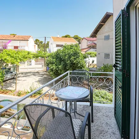 With Parking Space Biograd Na Moru, Biograd - 23705 アパート *