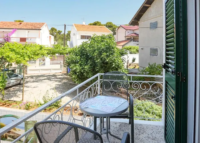 With Parking Space Biograd Na Moru, Biograd - 23705 アパート *